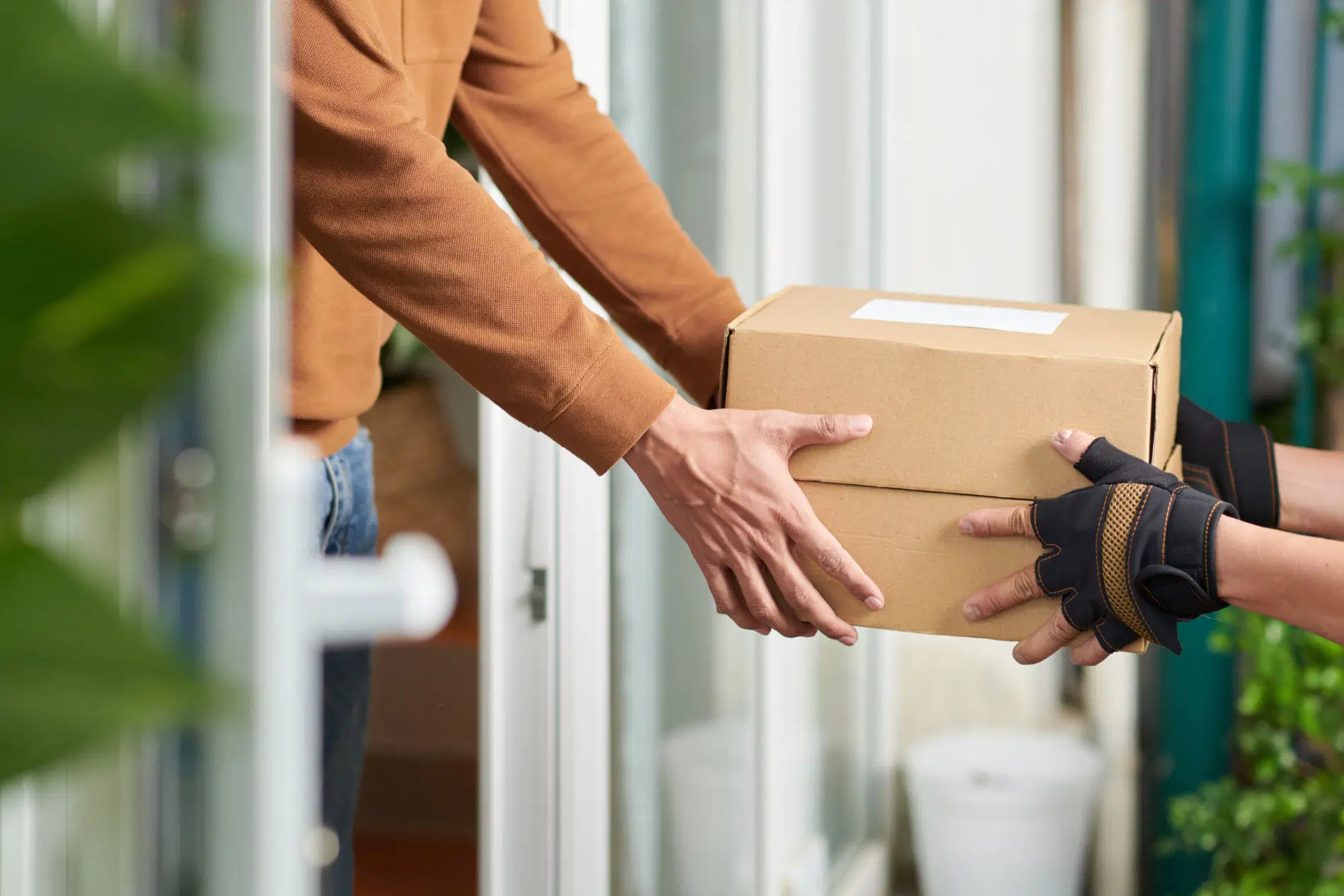 Powerful Courier Roncesvalles | Fast Same-Day Delivery Toronto